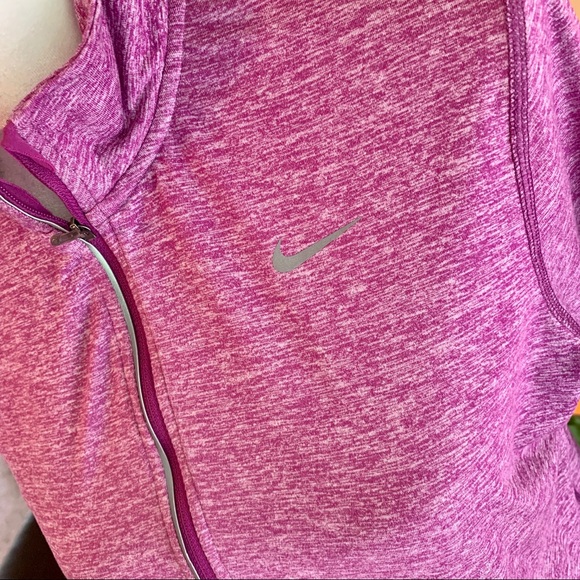 Nike Dry-Fit Running Gear - Picture 2 of 5